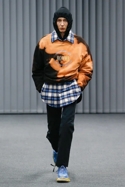 Look 23